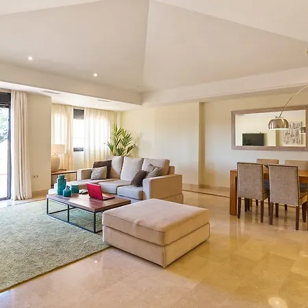 Mimosas Banus Apartament *